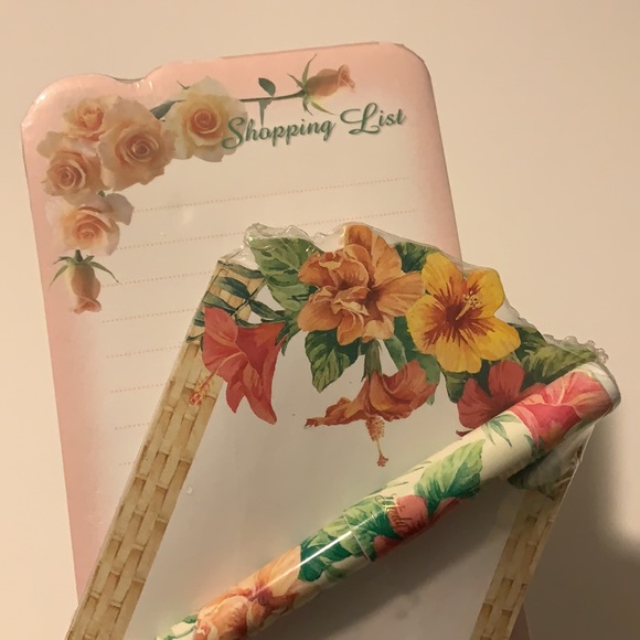 Clearance! 5/$20 🌈 Floral Notepad Bundle AS IS - Picture 1 of 5